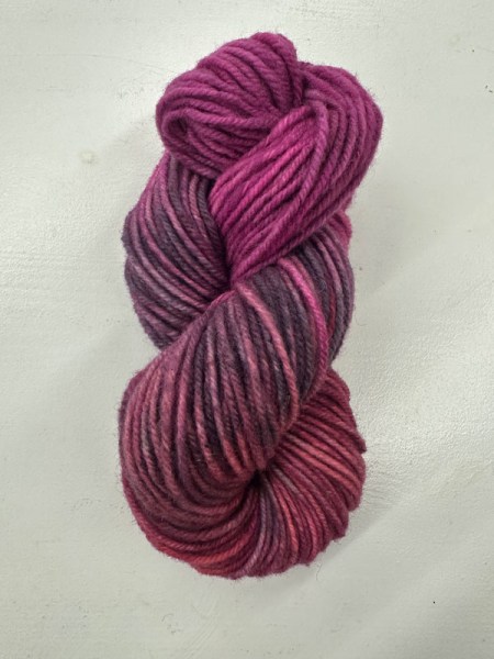 Hand-Dyed-Wool-Bulky-Clover-Bloom-002