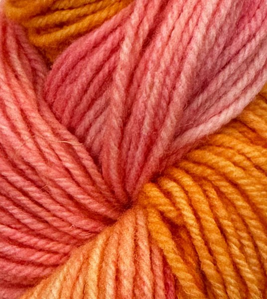 Hand-Dyed-Wool-Bulky-Peach-Sorbet-001