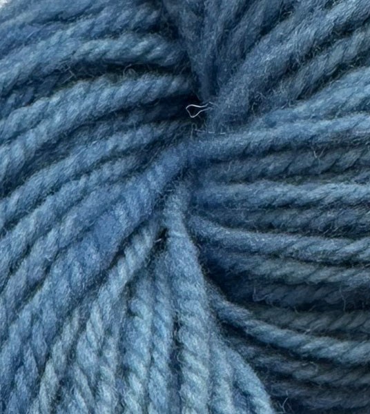 Hand-Dyed-Wool-Bulky-River-Blue-001