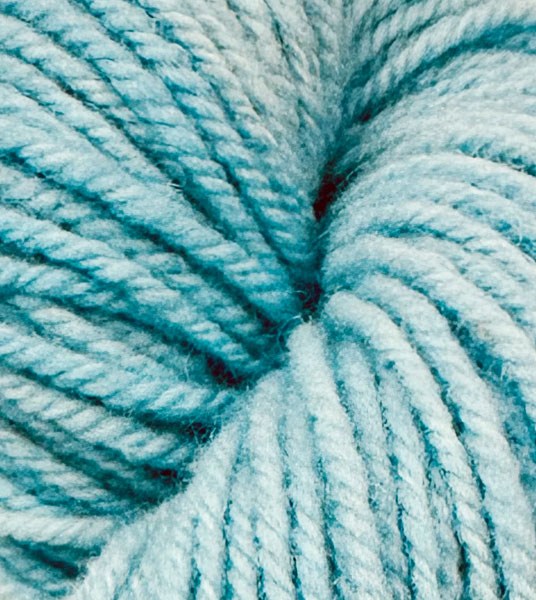 Hand-Dyed-Wool-Bulky-Sky-Blue-001
