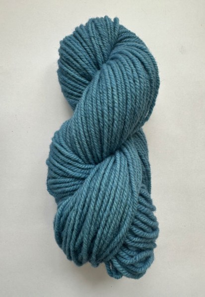 Hand-Dyed-Wool-Bulky-Slate-Blue-002