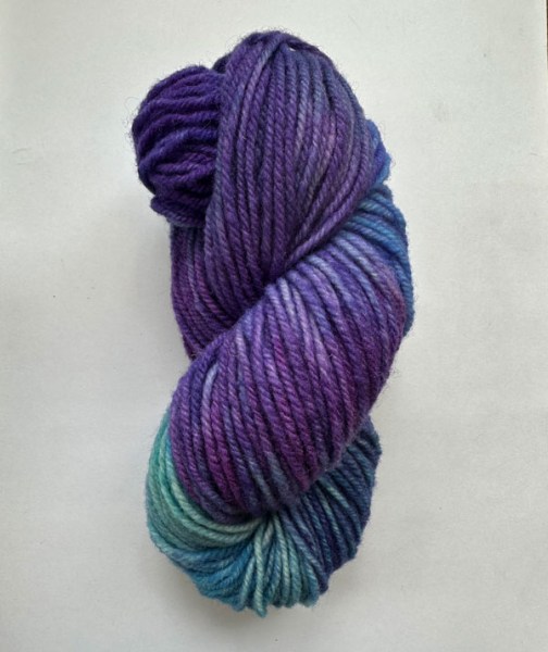 Hand-Dyed-Wool-Bulky-Violet-Wave-002